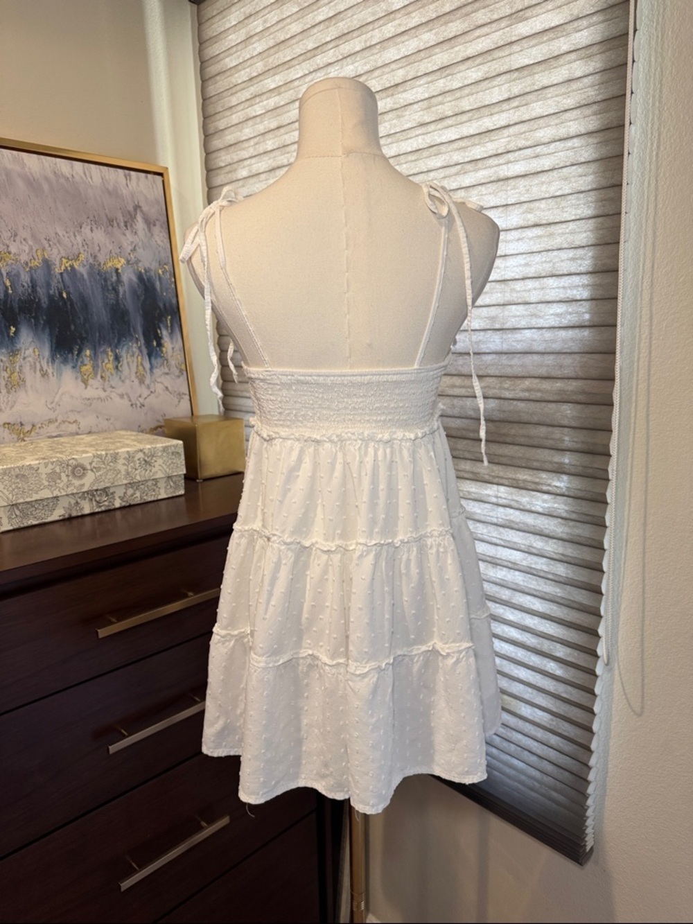 Women’s White Swiss Dot Tie-Strap Flowy Sundress. Size Small - Picture 8 of 9